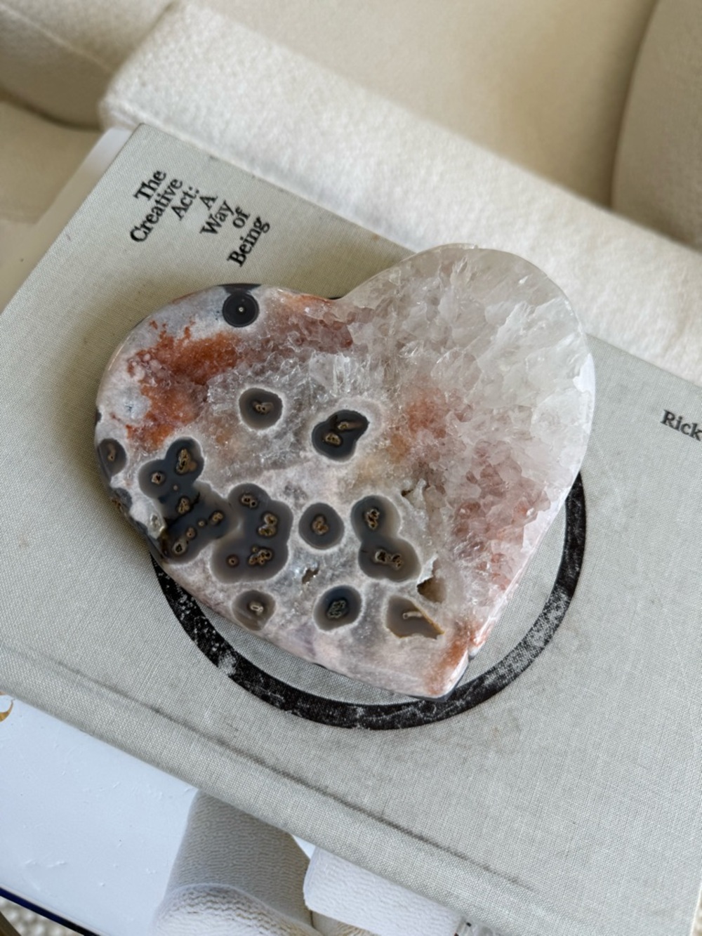Polished stone heart paperweight decor